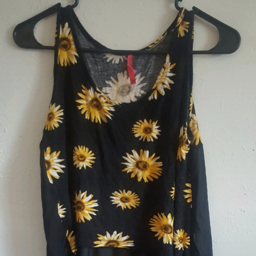 Sunflower tank🌻